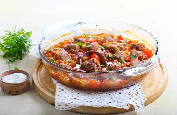 Sweet and sour meatballs — Stock Photo, Image