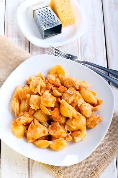 Pasta con pollo — Foto de Stock