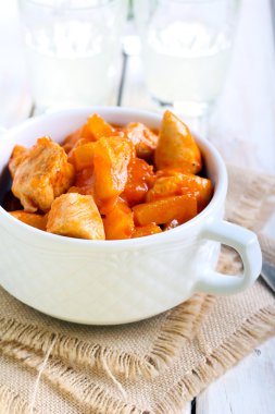 Tatlı ve ekşi tavuk göğsü