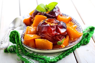 Kabak ile pişmiş elma