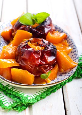 Kabak ile pişmiş elma