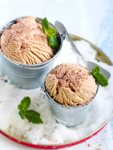 Caramel ice cream — Stock Photo, Image