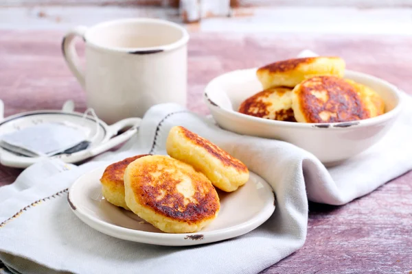 Süzme peynirli krep.