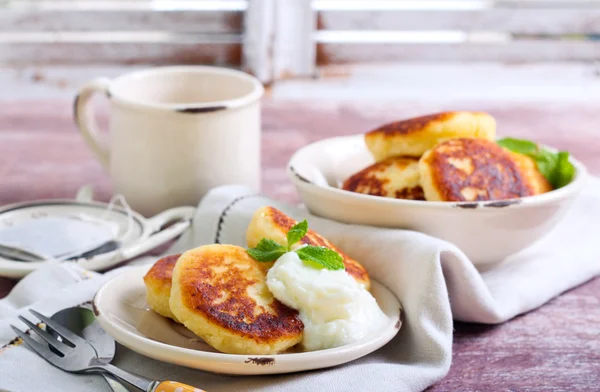 Cottage cheese pancakes — Stock Photo, Image