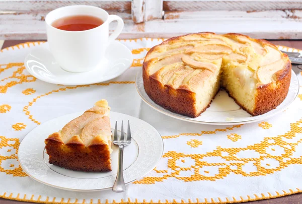 Slice of pear topped cake — Stock Photo, Image