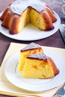 Yoğurt narenciye kek 