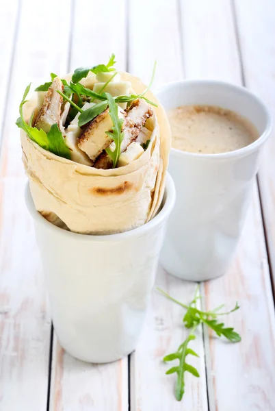 Wrap roll with chicken, rocket and cheese — Stock Photo, Image