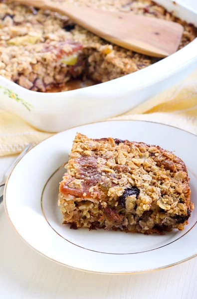 Fruity baked oatmeal — Stock Photo, Image