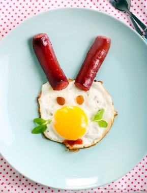 Fried egg and sausage  clipart