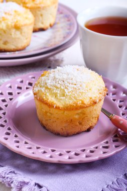 Limon ve Hindistan cevizi kek 