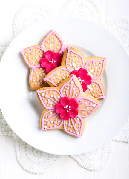 Květina ve tvaru zdobené kořeněné sušenky — Stock fotografie