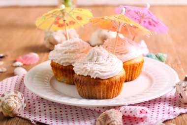 Pina colada cupcakes