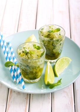 Limon ve nane granita