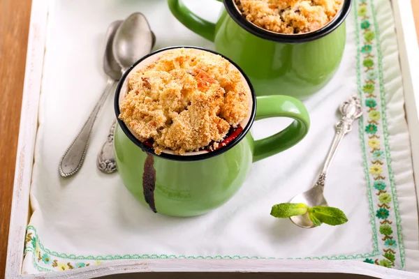 Fruit crumble topping cupcakes — Stock Photo, Image