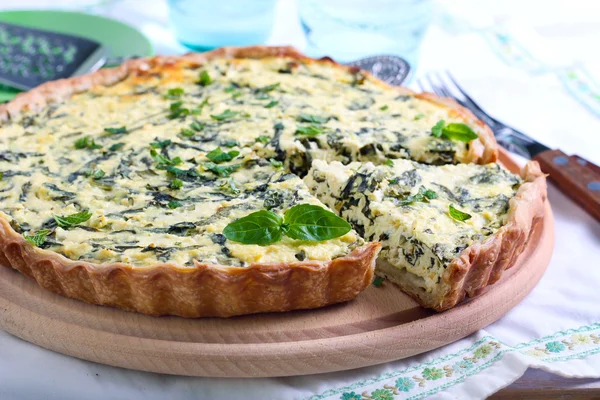 Feta cheese and spinach  tart — Stock Photo, Image