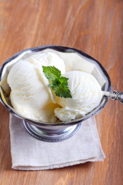 Vanilyalı dondurma.