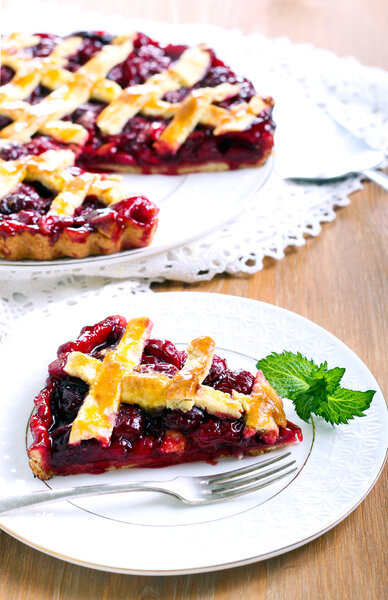 Классический кисло-черри-пирог
