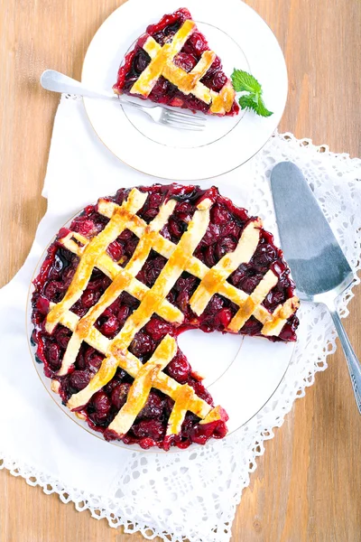 Classic Sour Cherry Pie — 图库照片