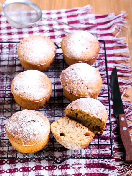 Whole meal muffins with raisin — Stockfoto