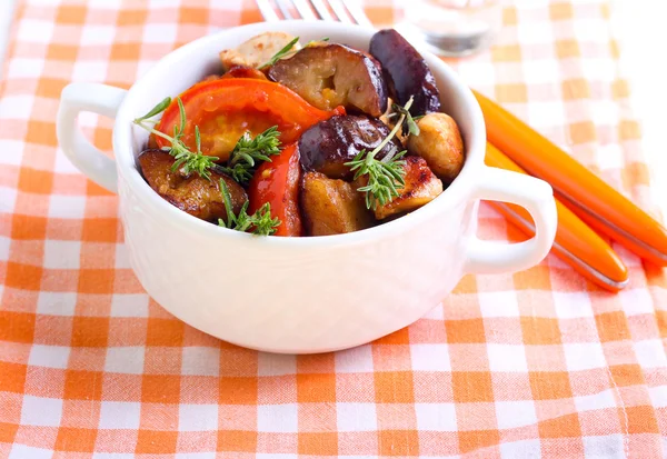 Chicken with eggplant, tomato and rosemary — Stock Photo, Image