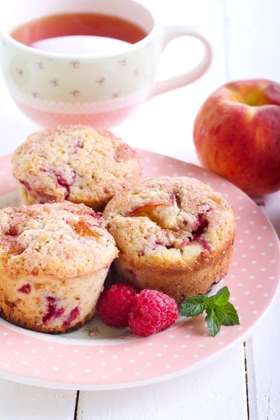 Peach melba prăjituri — Fotografie, imagine de stoc