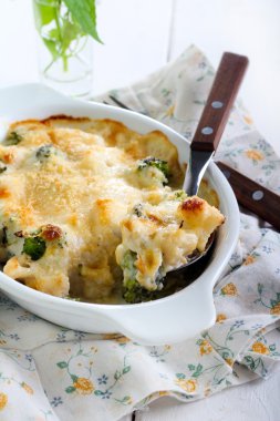 karnabahar ve brokoli graten