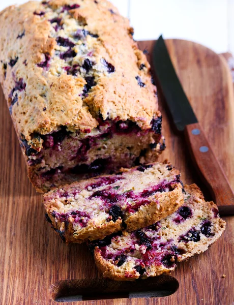 Pastel de té de bayas, menta y harina de espelta — Foto de Stock