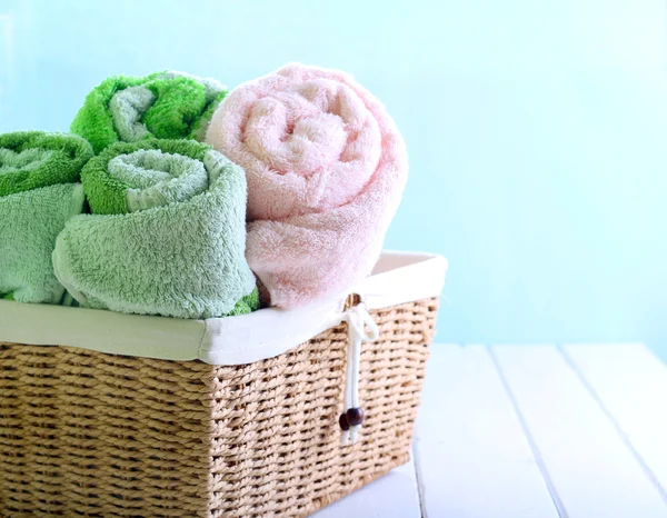 Diferentes toalhas de cores — Fotografia de Stock