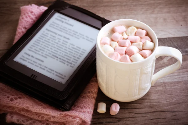 Sıcak çikolata meşrubatının hatmi ile 