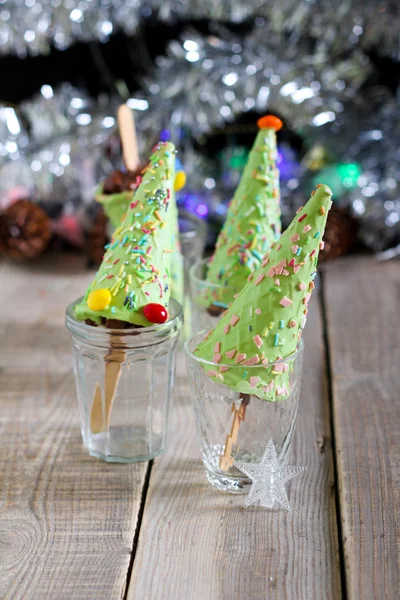 Sweet christmas tree crispy pops — Stock Photo, Image