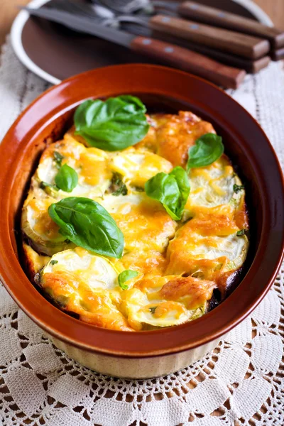 Zucchini och aubergine ost grädda — Stockfoto