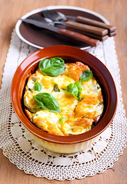 Zucchini och aubergine ost grädda — Stockfoto