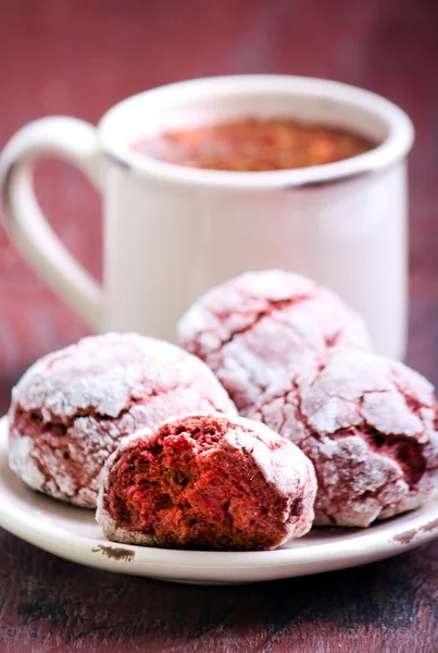 Röd sammet crinkle cookies — Stockfoto