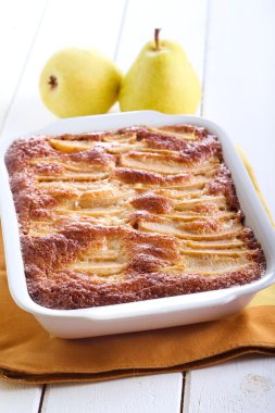 Yulaf kepekli armut kek