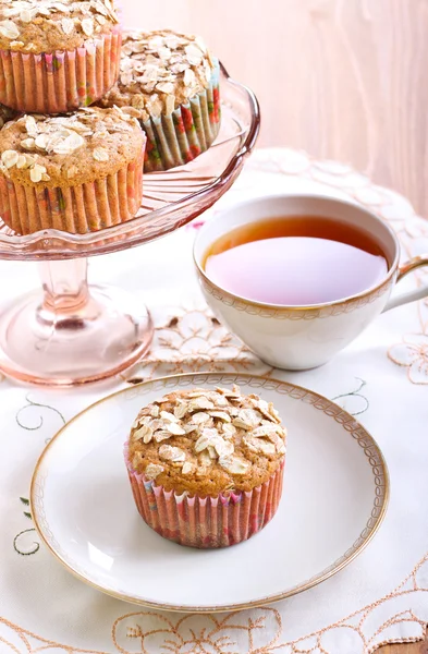 Wholemeal muffins with apricots — Stock Photo, Image