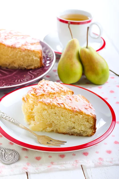 Caramelized pear sponge cake — Stock Photo, Image