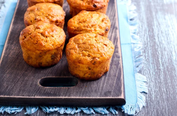 Muffins caseros de frutas y frutos secos —  Fotos de Stock