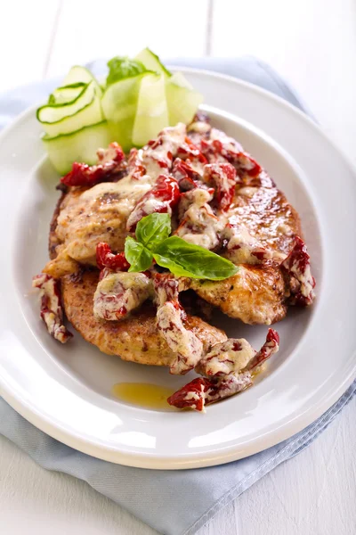 Creamy sun dried tomato pesto chicken — Stock Photo, Image