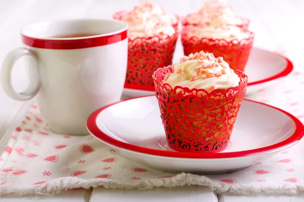 Vanilla frosting cupcakes — Stock Photo, Image