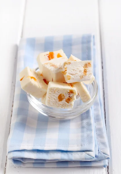 Nougat met fruit en noten — Stockfoto