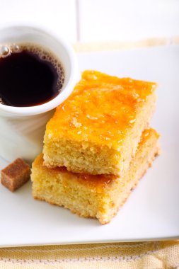 Marmelat ve badem çubukları