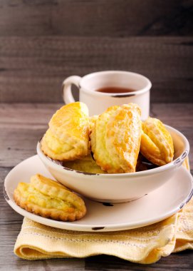 Peynir ile doldurulmuş bisküvi