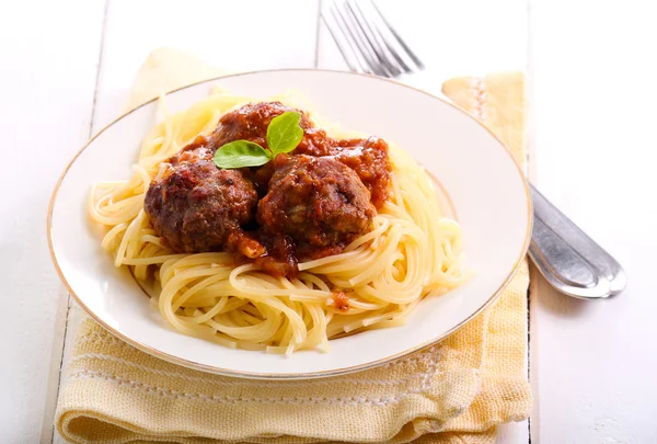 Spaghetti und Frikadellen — Stockfoto