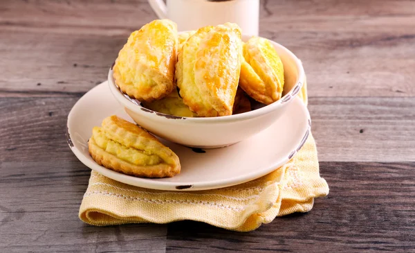Peynir ile doldurulmuş bisküvi — Stok fotoğraf