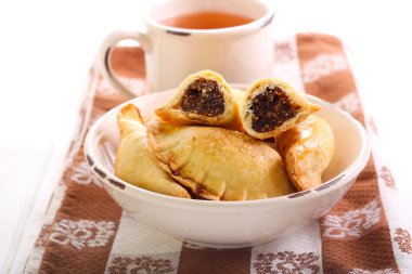 İncir ve hamur işleri doldurma fındık 