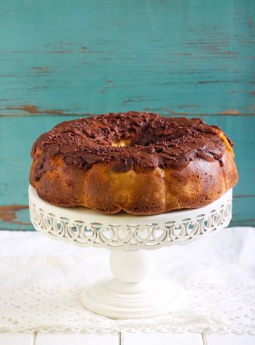 Çikolata kumlama ile sünger kek  