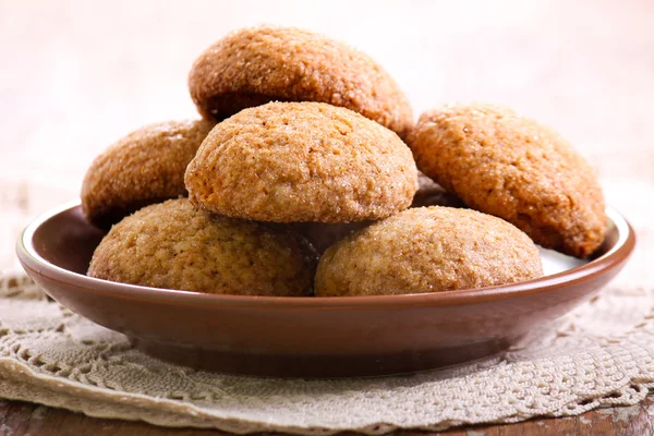 Yumuşak baharatlı kahverengi şeker çerezleri 