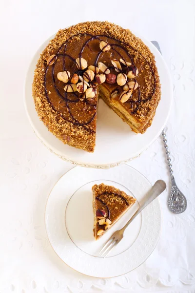 Caramel and nut cake slice — Stock Photo, Image