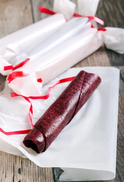 Wrapping edible gifts — Stock Photo, Image