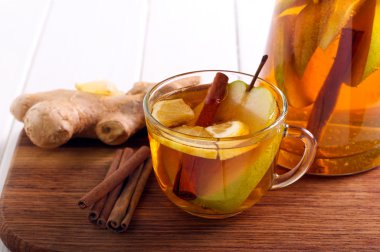 Armut, zencefil, narenciye içki 